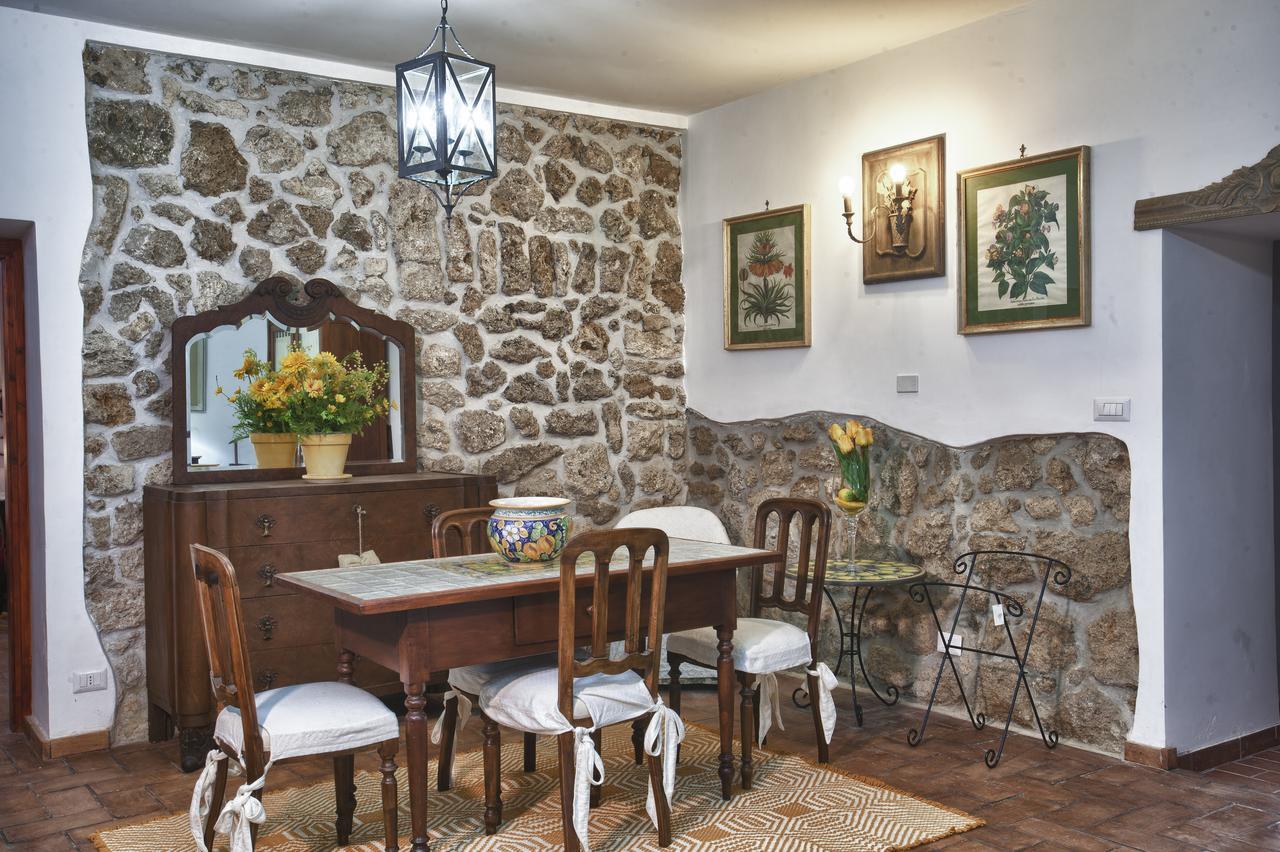 Antico Casale Spezia Pelagalli Aquino 外观 照片